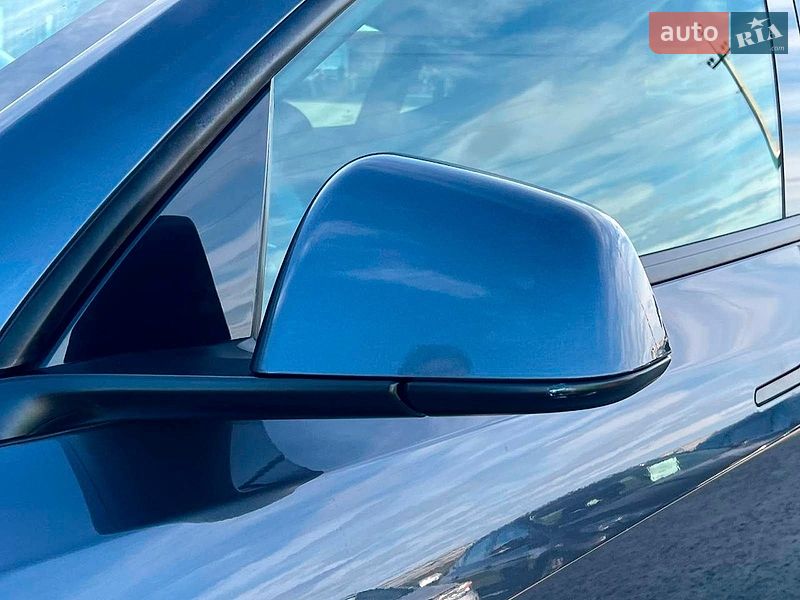 Внедорожник / Кроссовер Tesla Model Y 2021 в Львове