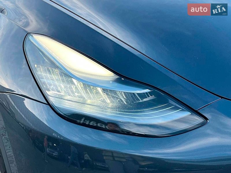 Внедорожник / Кроссовер Tesla Model Y 2021 в Львове