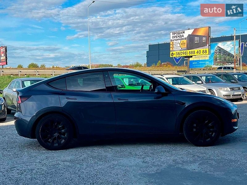 Внедорожник / Кроссовер Tesla Model Y 2021 в Львове