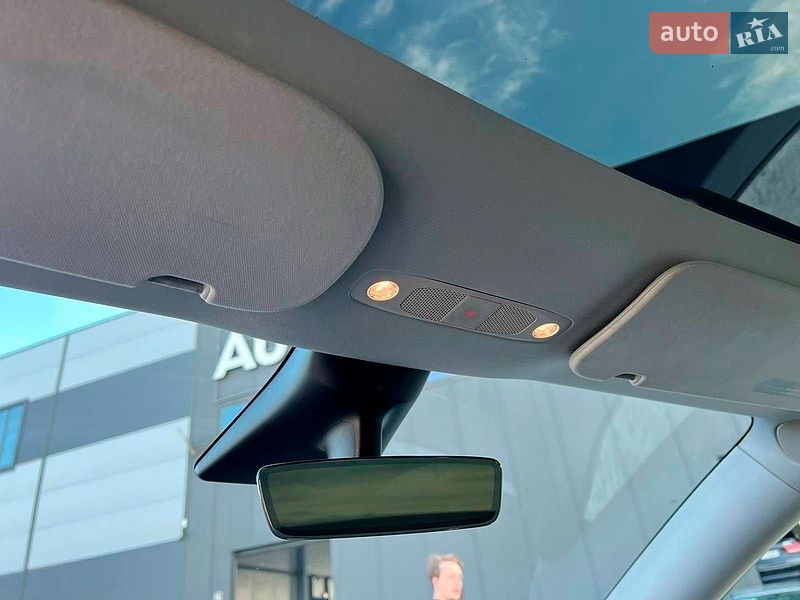 Внедорожник / Кроссовер Tesla Model Y 2021 в Львове