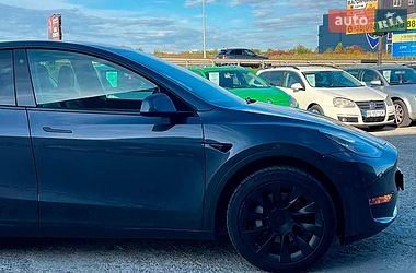 Внедорожник / Кроссовер Tesla Model Y 2021 в Львове