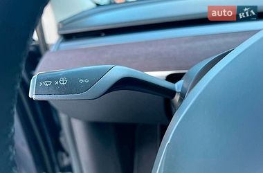 Внедорожник / Кроссовер Tesla Model Y 2021 в Львове