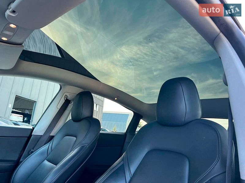 Внедорожник / Кроссовер Tesla Model Y 2021 в Львове