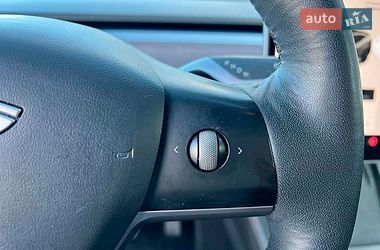 Внедорожник / Кроссовер Tesla Model Y 2021 в Львове
