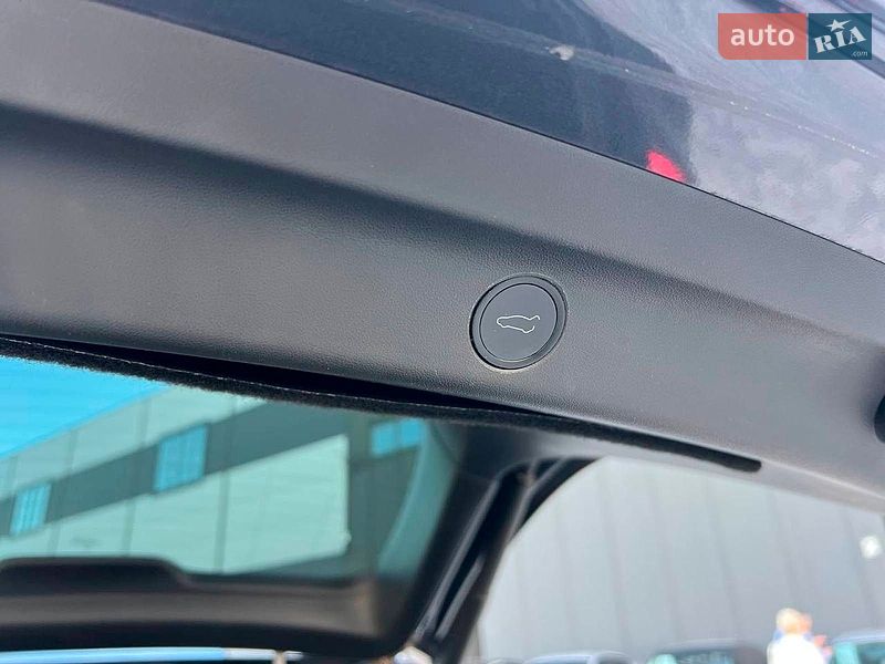 Внедорожник / Кроссовер Tesla Model Y 2021 в Львове