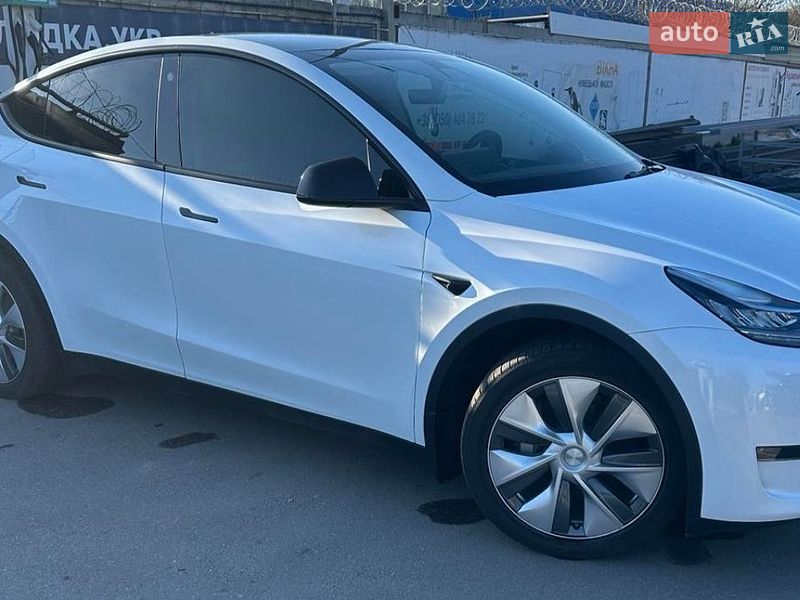 Внедорожник / Кроссовер Tesla Model Y 2023 в Полтаве
