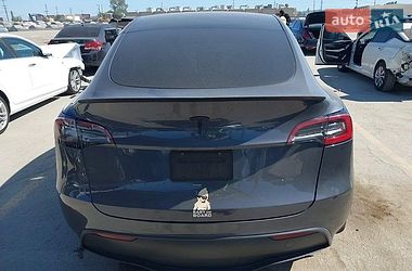 Позашляховик / Кросовер Tesla Model Y 2023 в Чернівцях