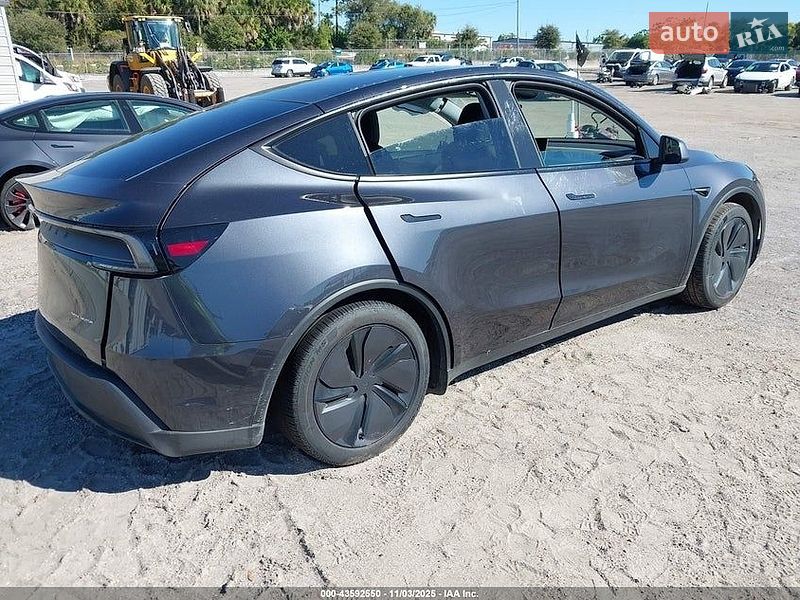 Позашляховик / Кросовер Tesla Model Y 2026 в Чернівцях фото 7 Позашляховик / Кросовер Tesla Model Y 2026 в Чернівцях