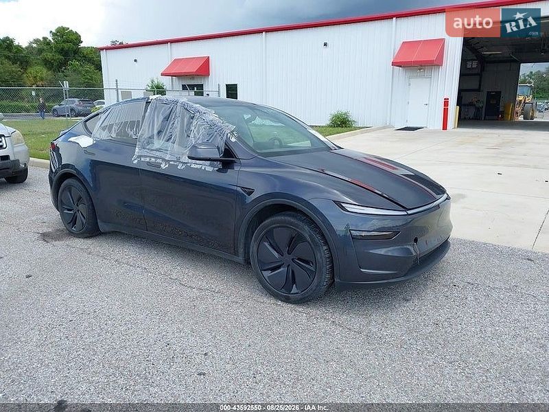 Позашляховик / Кросовер Tesla Model Y 2026 в Чернівцях фото Позашляховик / Кросовер Tesla Model Y 2026 в Чернівцях