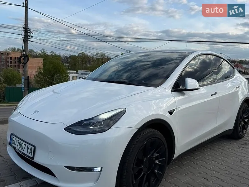 Tesla Model Y 2021