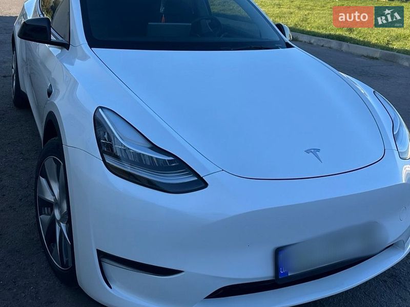 Внедорожник / Кроссовер Tesla Model Y 2023 в Полтаве