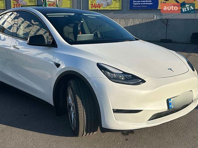 Внедорожник / Кроссовер Tesla Model Y 2023 в Полтаве