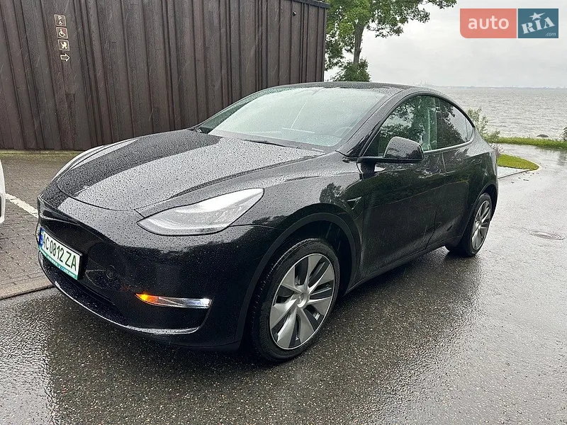 Tesla Model Y 2022