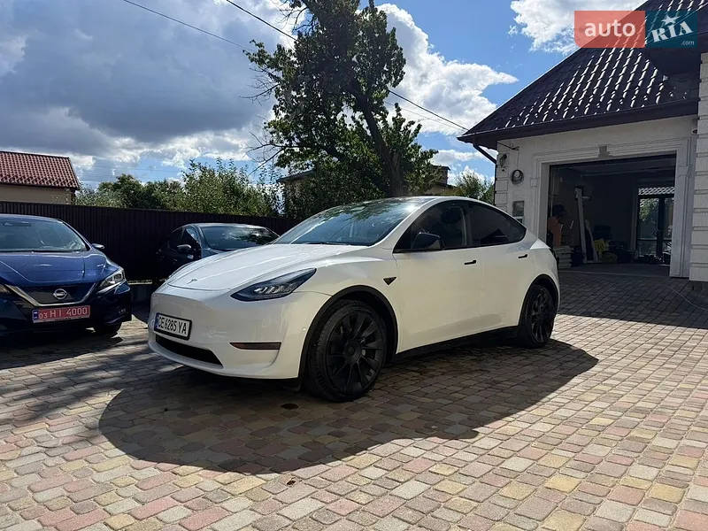 Tesla Model Y 2023