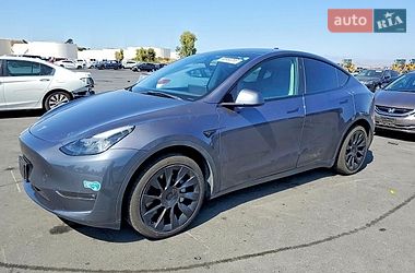 Внедорожник / Кроссовер Tesla Model Y 2023 в Львове