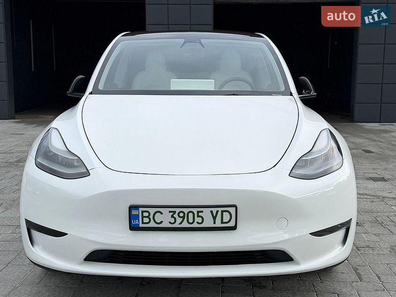 Tesla Model Y 2022