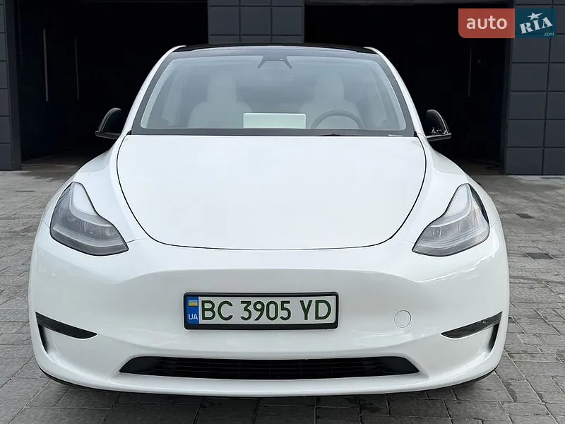 Tesla Model Y 2022