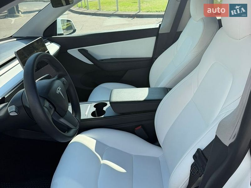 Позашляховик / Кросовер Tesla Model Y 2021 в Києві фото 5 Позашляховик / Кросовер Tesla Model Y 2021 в Києві