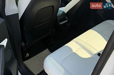 Позашляховик / Кросовер Tesla Model Y 2021 в Києві фото 7 Позашляховик / Кросовер Tesla Model Y 2021 в Києві