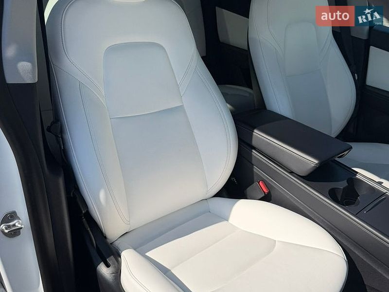 Позашляховик / Кросовер Tesla Model Y 2021 в Києві фото 8 Позашляховик / Кросовер Tesla Model Y 2021 в Києві