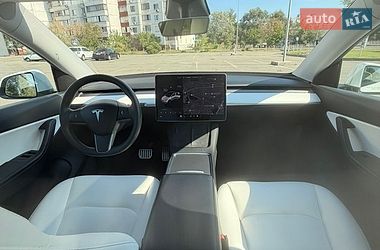 Позашляховик / Кросовер Tesla Model Y 2021 в Києві фото 14 Позашляховик / Кросовер Tesla Model Y 2021 в Києві