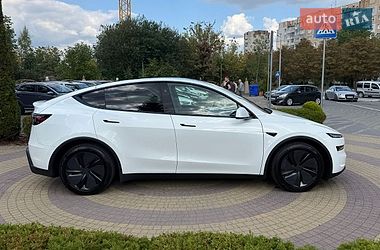 Позашляховик / Кросовер Tesla Model Y 2025 в Львові