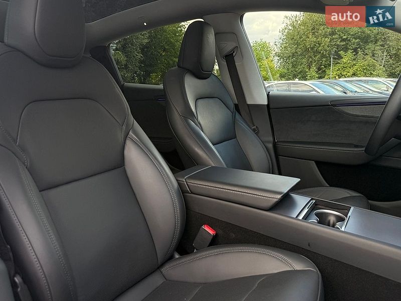 Позашляховик / Кросовер Tesla Model Y 2025 в Львові
