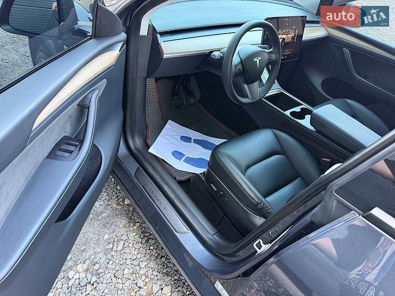 Внедорожник / Кроссовер Tesla Model Y 2023 в Виннице