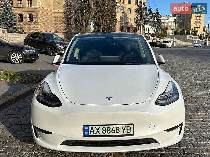 Внедорожник / Кроссовер Tesla Model Y 2023 в Харькове