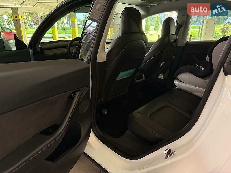 Внедорожник / Кроссовер Tesla Model Y 2020 в Львове