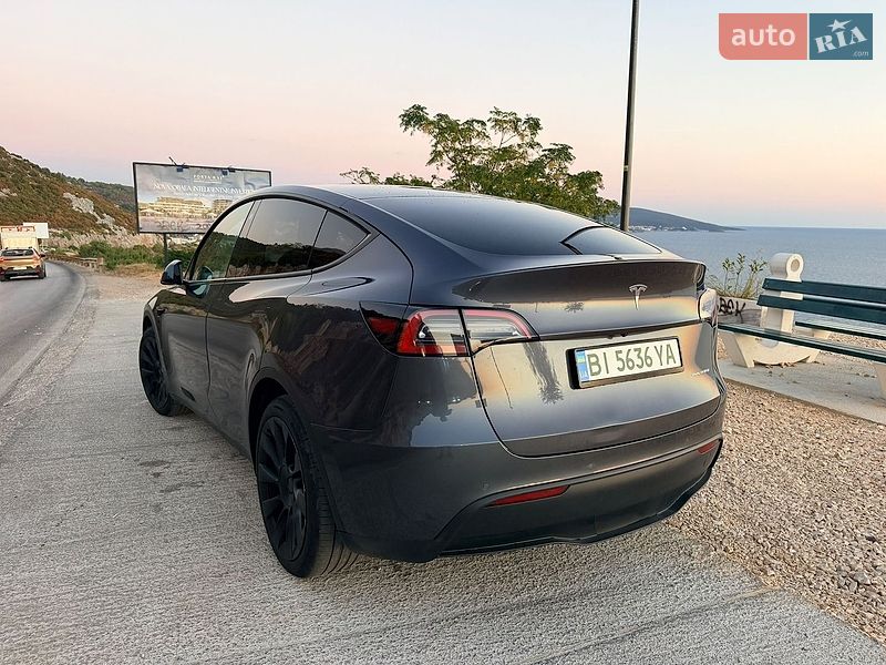 Внедорожник / Кроссовер Tesla Model Y 2021 в Полтаве