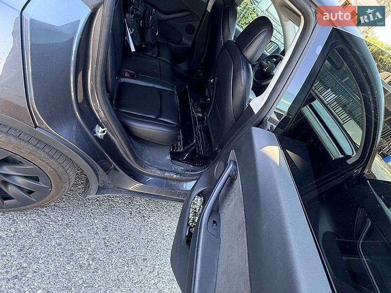 Внедорожник / Кроссовер Tesla Model Y 2021 в Полтаве