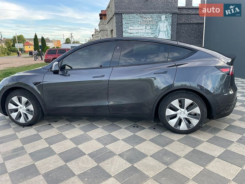 Позашляховик / Кросовер Tesla Model Y 2024 в Львові