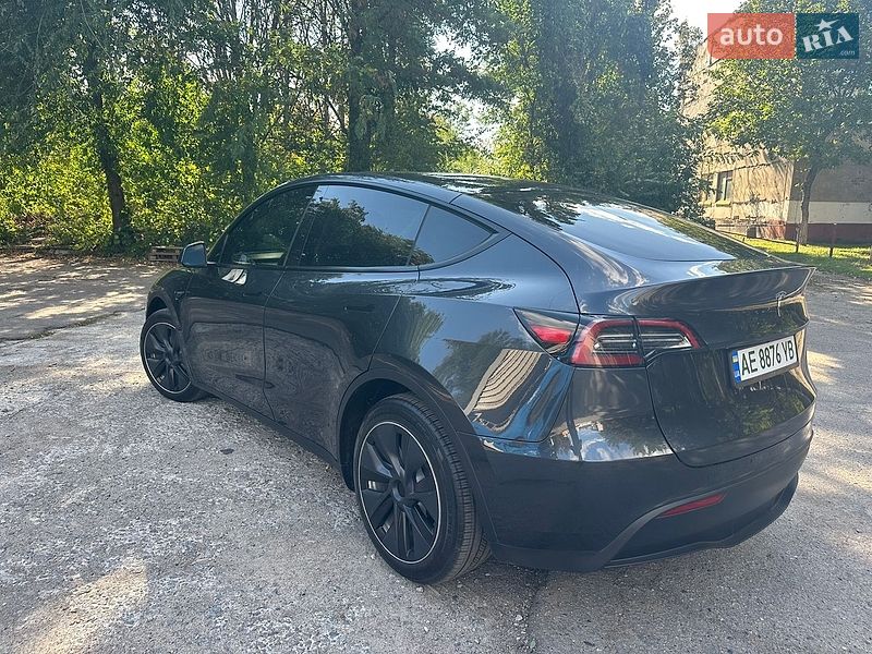 Внедорожник / Кроссовер Tesla Model Y 2024 в Кривом Роге