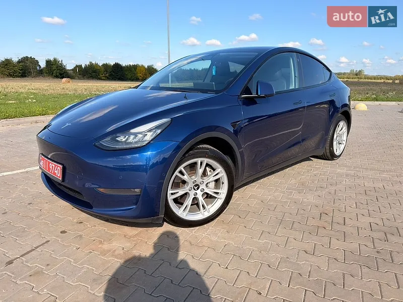 Tesla Model Y 2021