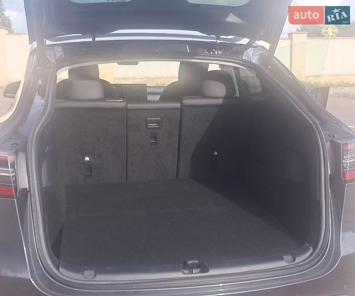 Внедорожник / Кроссовер Tesla Model Y 2021 в Одессе
