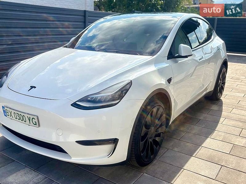 Внедорожник / Кроссовер Tesla Model Y 2021 в Белой Церкви