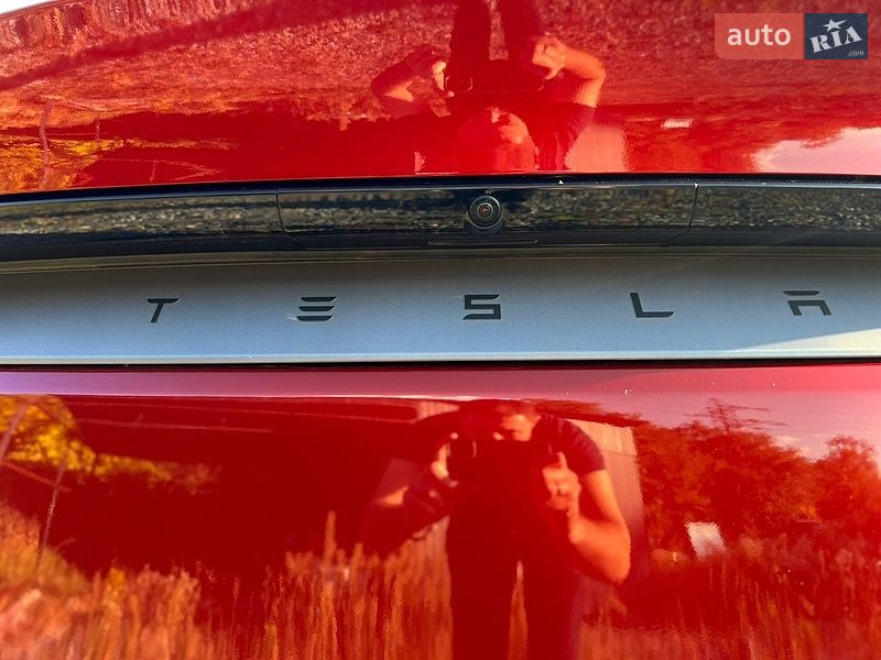 Внедорожник / Кроссовер Tesla Model Y 2025 в Львове
