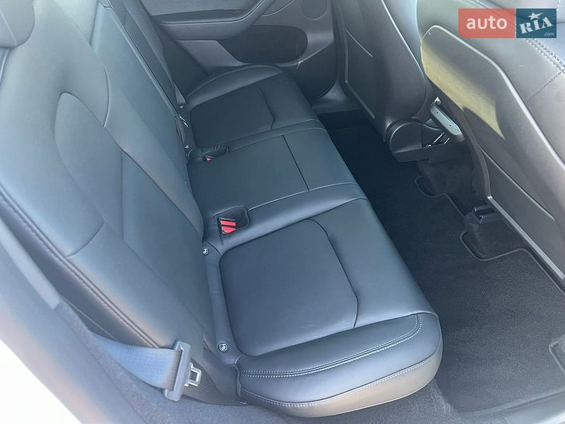 Позашляховик / Кросовер Tesla Model Y 2023 в Києві фото 12 Позашляховик / Кросовер Tesla Model Y 2023 в Києві