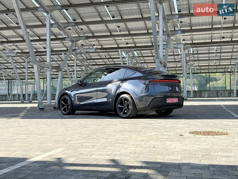 Позашляховик / Кросовер Tesla Model Y 2025 в Львові