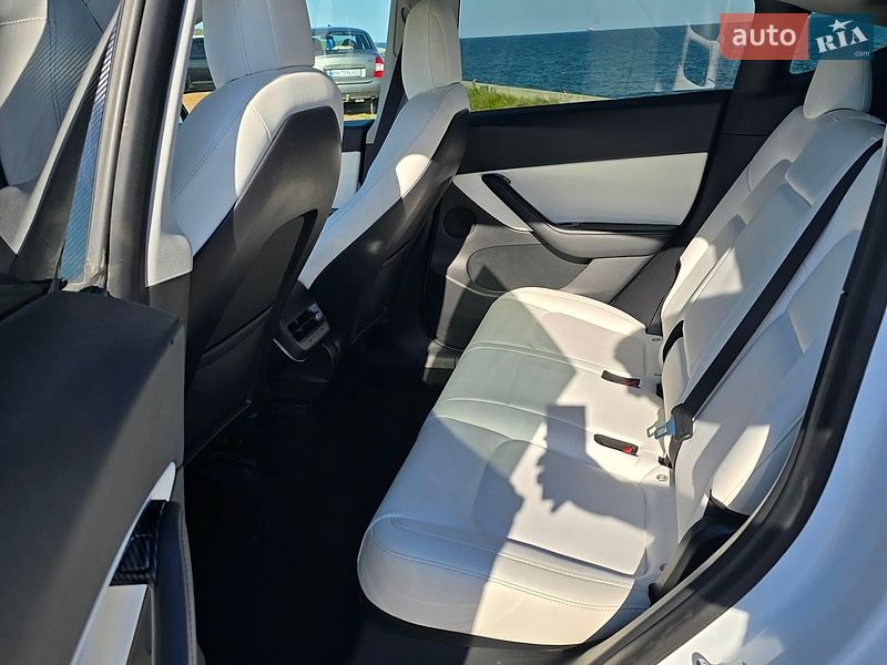 Внедорожник / Кроссовер Tesla Model Y 2020 в Одессе