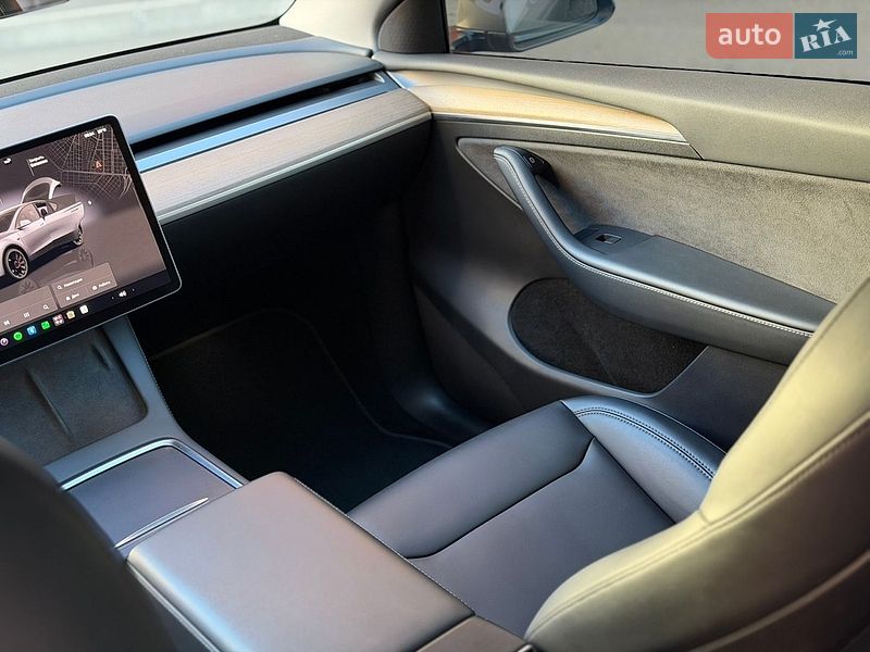 Позашляховик / Кросовер Tesla Model Y 2023 в Києві фото 36 Позашляховик / Кросовер Tesla Model Y 2023 в Києві