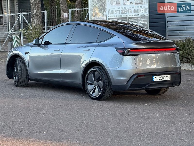 Позашляховик / Кросовер Tesla Model Y 2025 в Вінниці