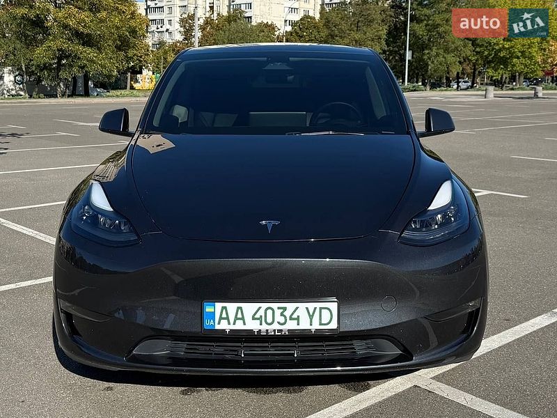 Внедорожник / Кроссовер Tesla Model Y 2024 в Киеве