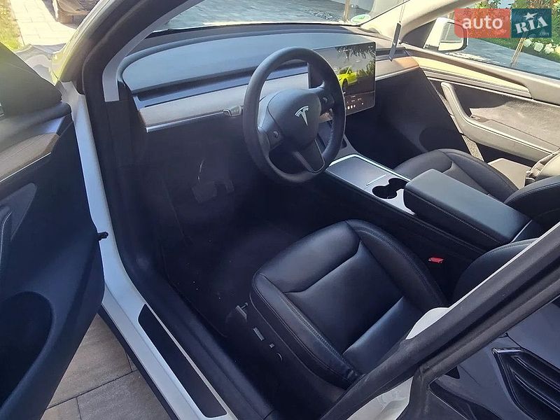 Внедорожник / Кроссовер Tesla Model Y 2023 в Виннице