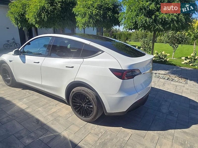 Внедорожник / Кроссовер Tesla Model Y 2023 в Виннице