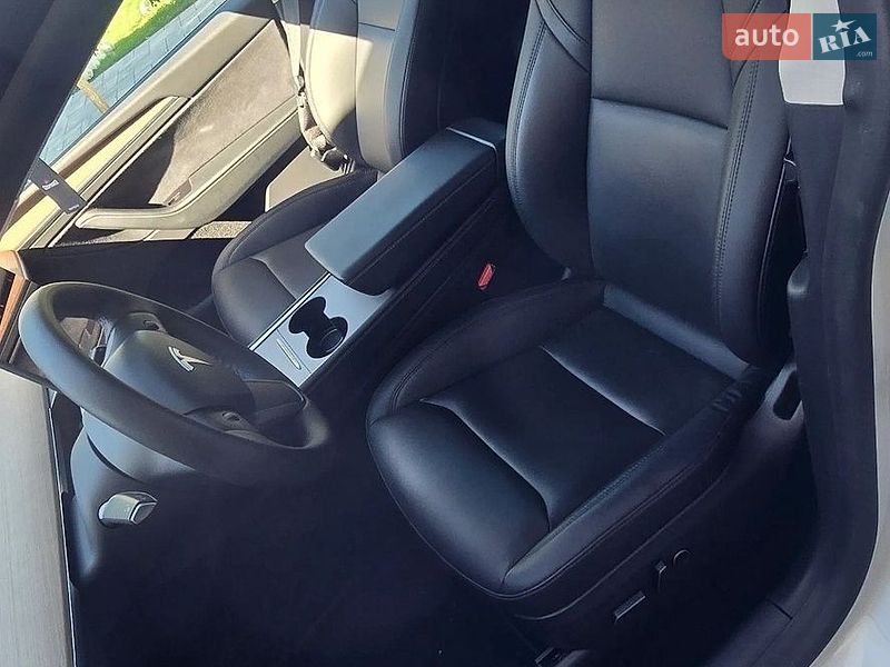 Внедорожник / Кроссовер Tesla Model Y 2023 в Виннице