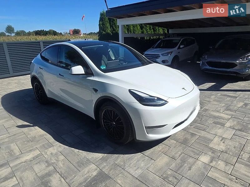 Внедорожник / Кроссовер Tesla Model Y 2023 в Виннице