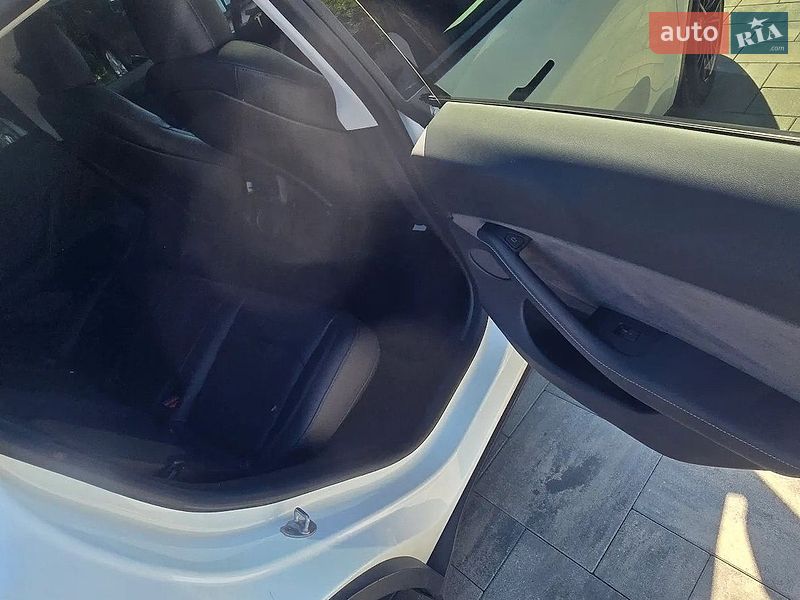 Внедорожник / Кроссовер Tesla Model Y 2023 в Виннице