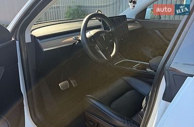 Позашляховик / Кросовер Tesla Model Y 2021 в Києві